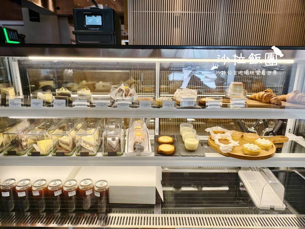 士林芝山咖啡廳『CE LIB-RARY 天母店』不限時辦公送美式咖啡喝到飽