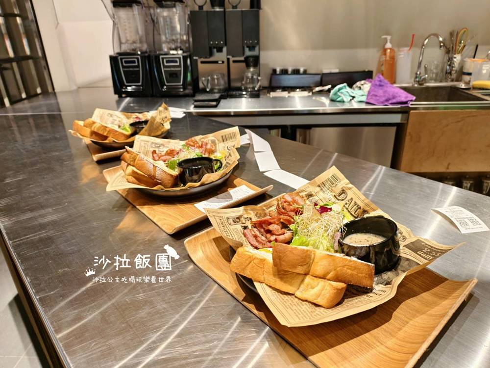 士林芝山咖啡廳『CE LIB-RARY 天母店』不限時辦公送美式咖啡喝到飽