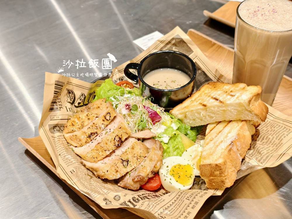 士林芝山咖啡廳『CE LIB-RARY 天母店』不限時辦公送美式咖啡喝到飽