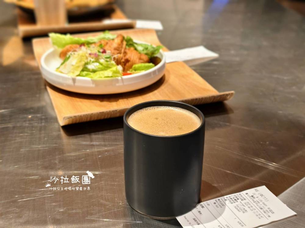 士林芝山咖啡廳『CE LIB-RARY 天母店』不限時辦公送美式咖啡喝到飽