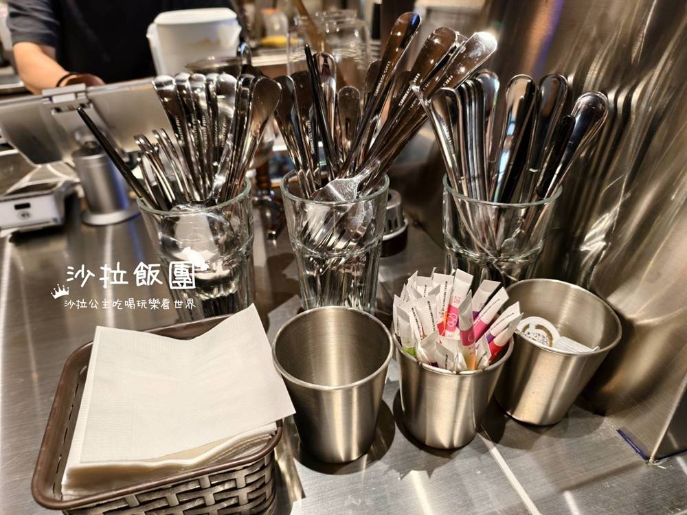 士林芝山咖啡廳『CE LIB-RARY 天母店』不限時辦公送美式咖啡喝到飽