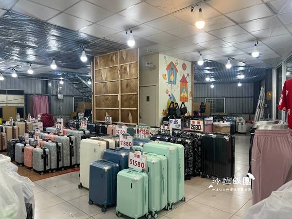 台南仁德行李箱特賣會，20吋800元起，超夯前開式行李箱、後背包、登機箱通通有