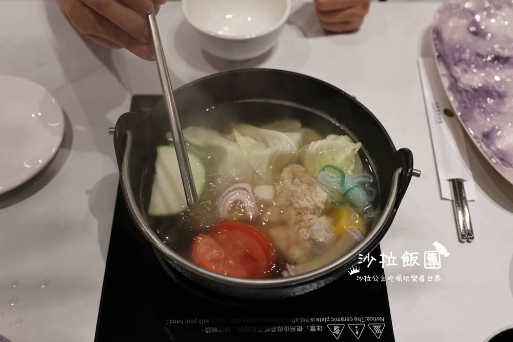 士林火鍋新開幕『築間鍋物士林承德店』自助吧無限供應