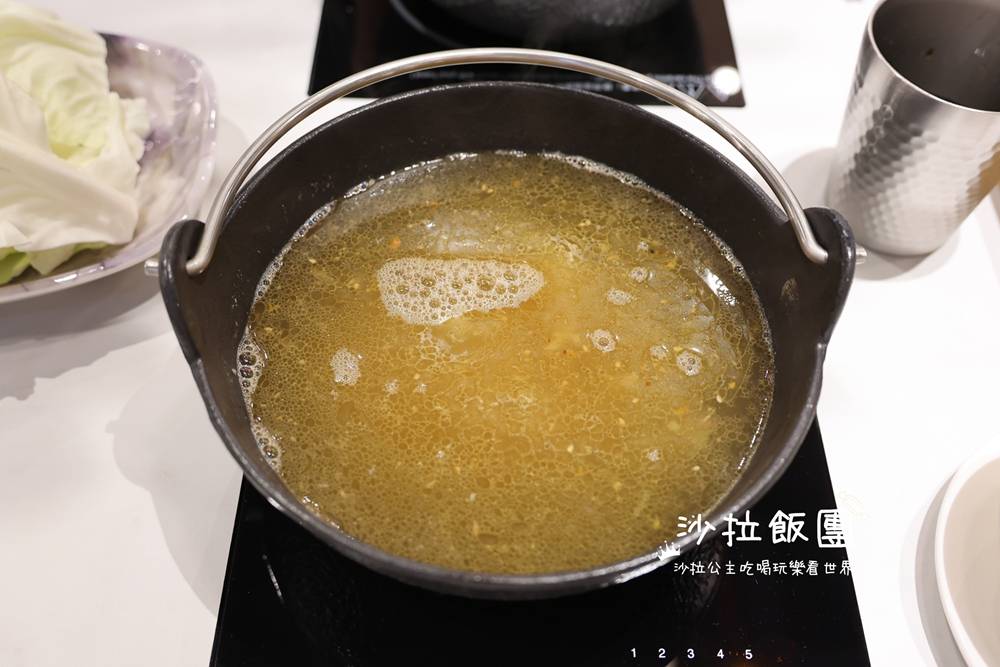 士林火鍋新開幕『築間鍋物士林承德店』自助吧無限供應