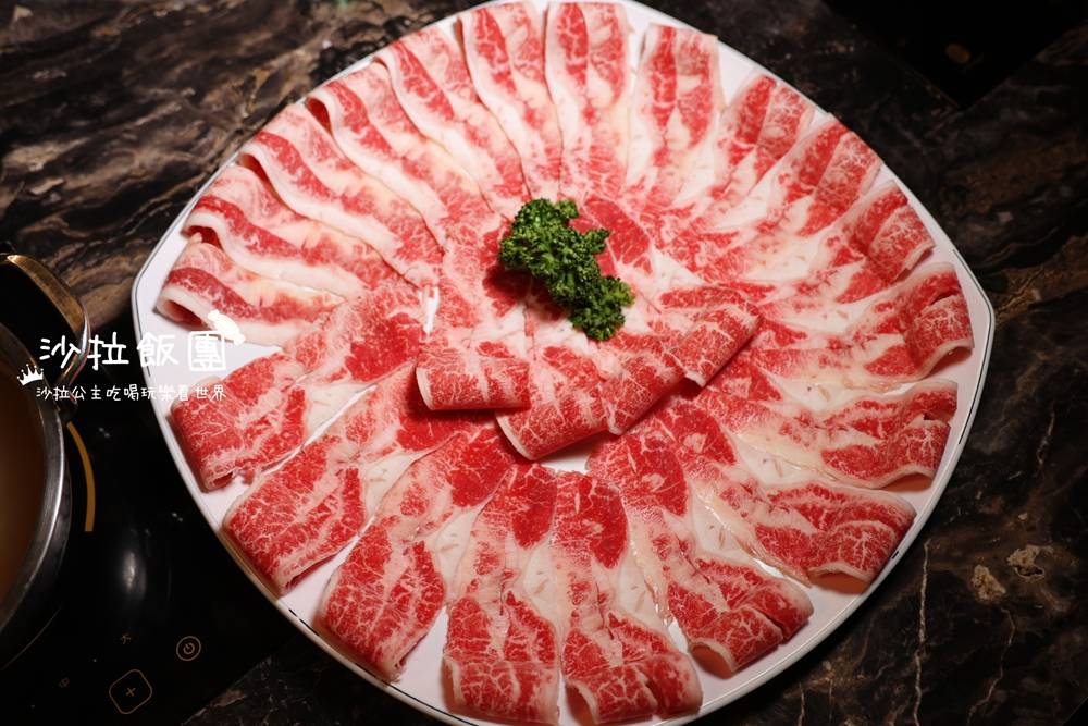 大同圓山美食『丰明殿圓山店』自助蔬菜吧，開鍋送限量三點蟹