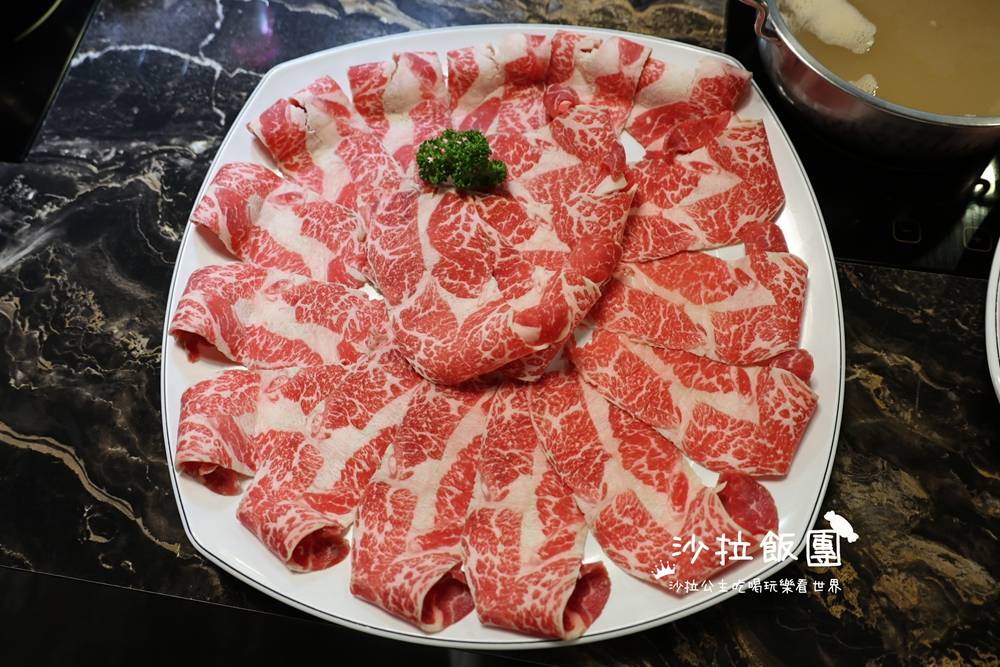 大同圓山美食『丰明殿圓山店』自助蔬菜吧，開鍋送限量三點蟹