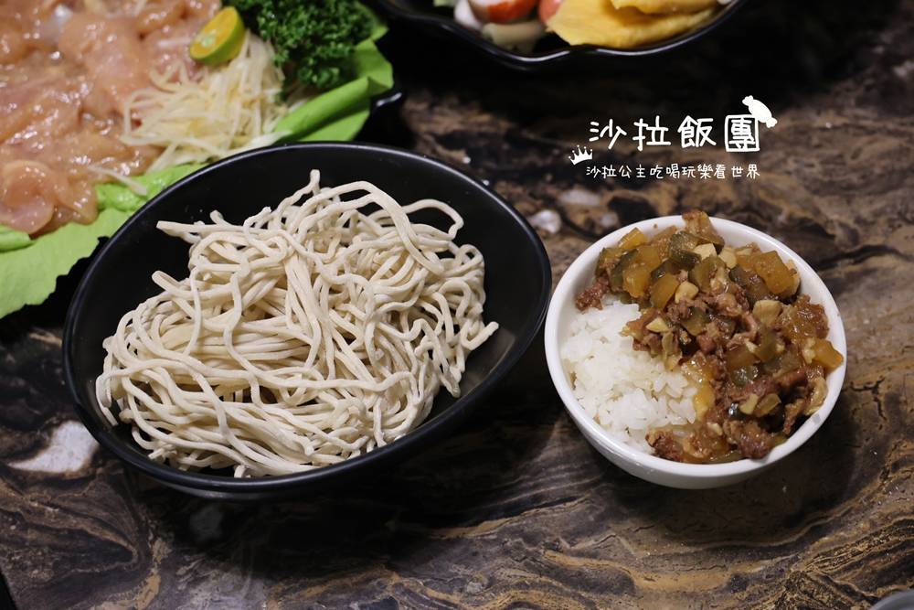 大同圓山美食『丰明殿圓山店』自助蔬菜吧，開鍋送限量三點蟹