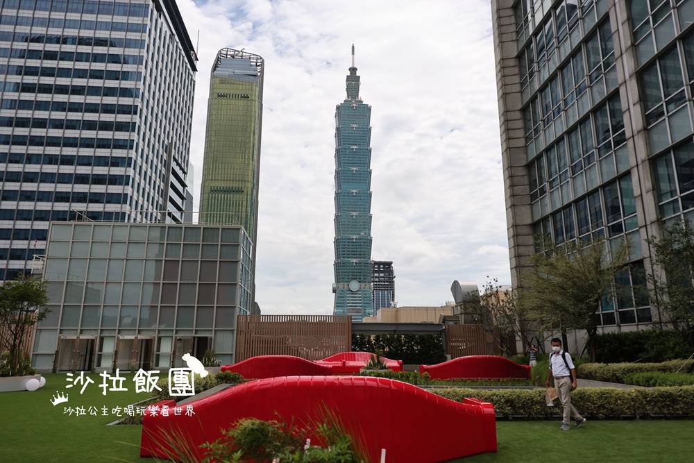 全台最大星巴克,千坪星巴克門市進駐Dream Plaza 16 全台最大星巴克,千坪星巴克門市進駐Dream Plaza