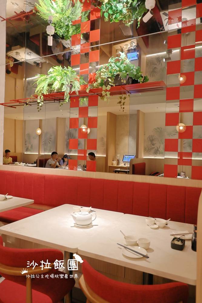 信義美食『漢來上海湯包』五星主廚、皮薄多汁不多不少18摺小籠湯包