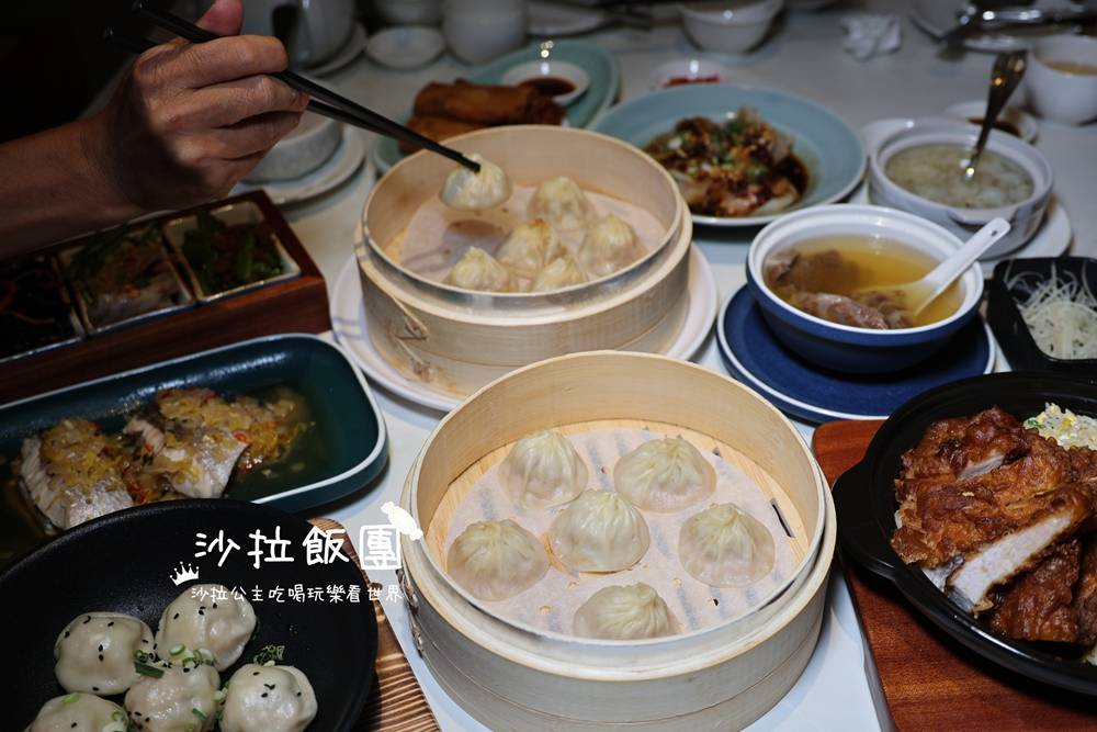 信義美食『漢來上海湯包』五星主廚、皮薄多汁不多不少18摺小籠湯包