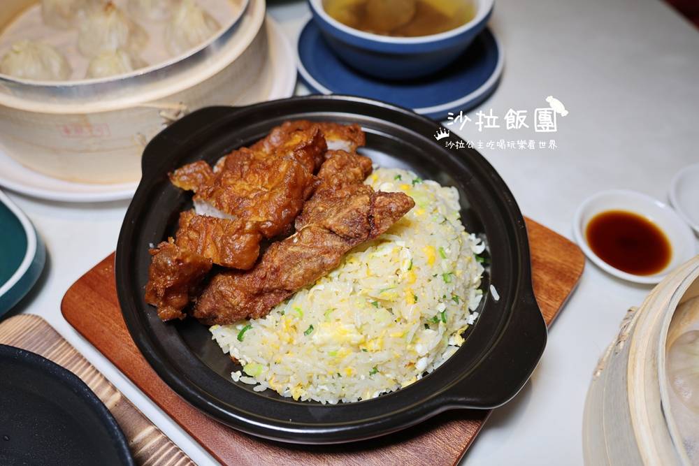 信義美食『漢來上海湯包』五星主廚、皮薄多汁不多不少18摺小籠湯包