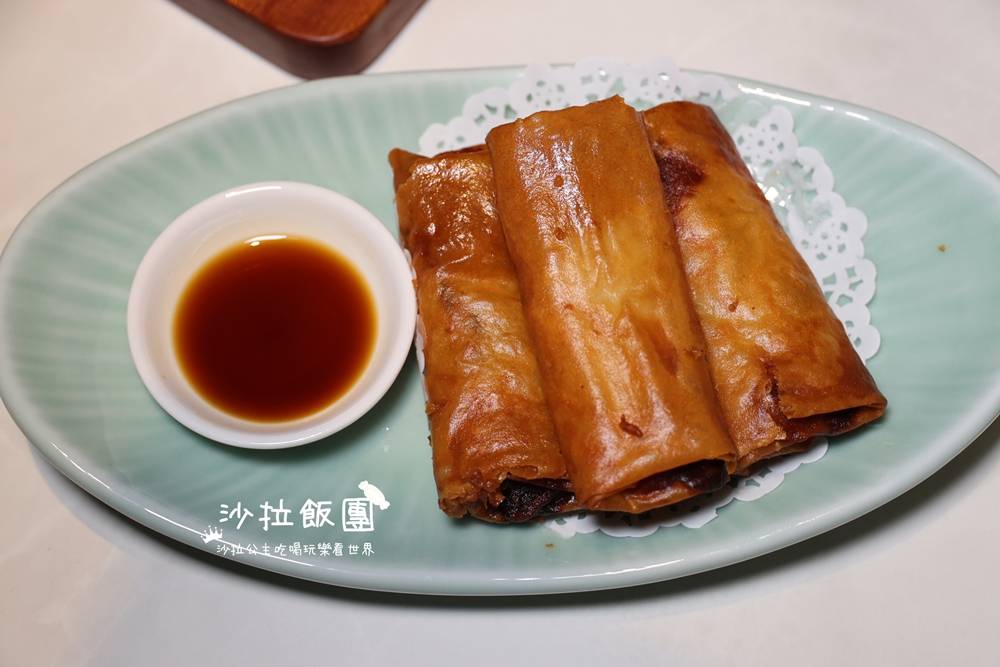 信義美食『漢來上海湯包』五星主廚、皮薄多汁不多不少18摺小籠湯包