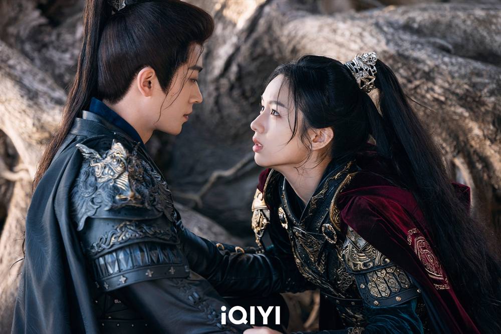 《錦月如歌》周也女扮男裝立功，「爹系男友」丞磊霸氣單手抱周也甜翻全場