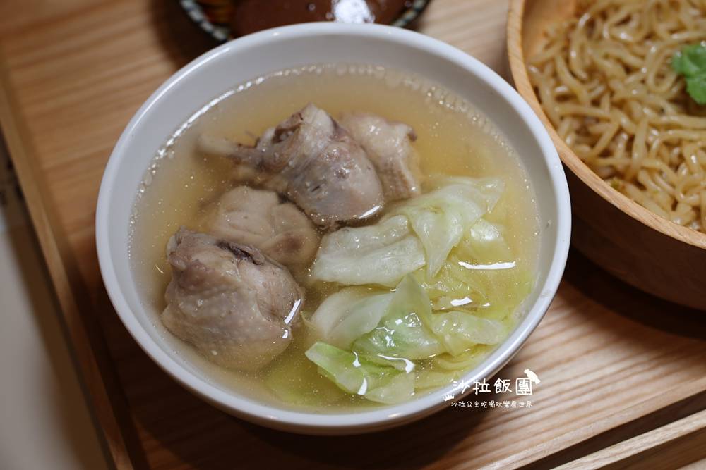 士林芝山美食『大師兄銷魂麵舖PLUS芝山店』甜湯、飲料、湯品無限續 17 士林芝山美食『大師兄銷魂麵舖PLUS芝山店』甜湯、飲料、湯品無限續