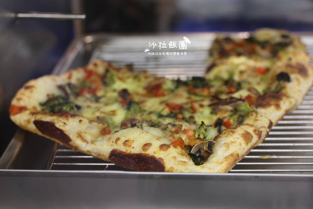 手工披薩40元起『必勝客台北信陽店』港式絲襪奶茶 5 手工披薩40元起『必勝客台北信陽店』港式絲襪奶茶