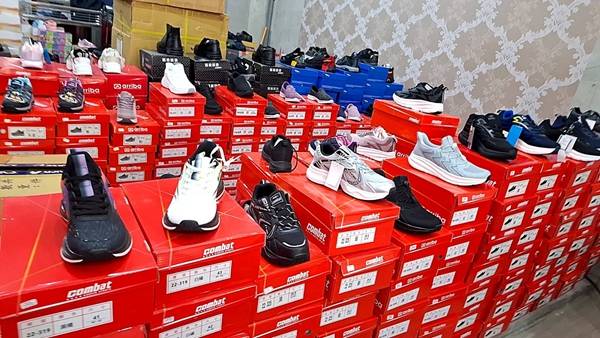 彰化大埔路行李箱、名牌運動鞋特賣會,行李箱最低800元起 32 彰化大埔路行李箱、名牌運動鞋特賣會,行李箱最低800元起