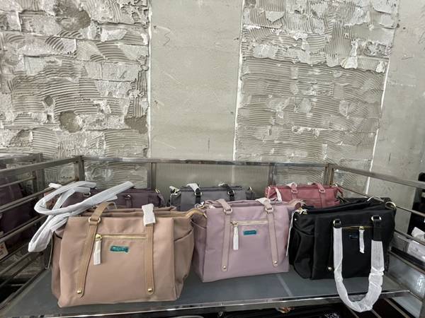 彰化大埔路行李箱、名牌運動鞋特賣會,行李箱最低800元起 30 彰化大埔路行李箱、名牌運動鞋特賣會,行李箱最低800元起