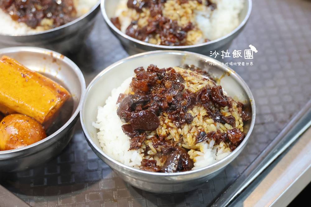 北投市場滷肉飯『矮仔財滷肉飯』必點紅燒蹄膀、大腸頭 1 北投市場滷肉飯『矮仔財滷肉飯』必點紅燒蹄膀、大腸頭