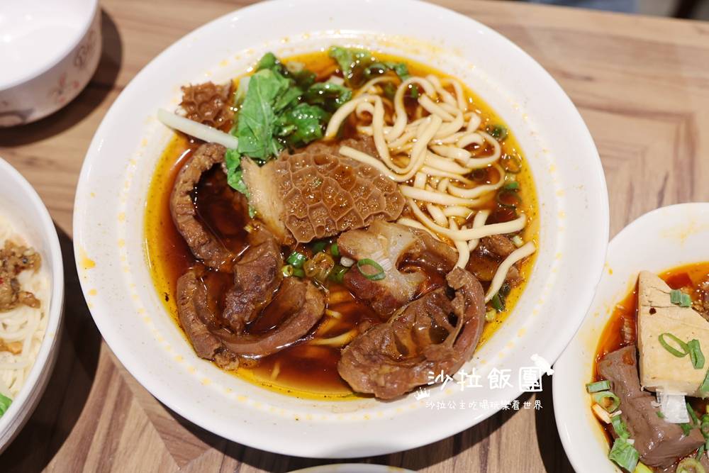 宜蘭五結美食『五吉小館』牛肉麵、牛肉捲餅、蹄花麵 17 宜蘭五結美食『五吉小館』牛肉麵、牛肉捲餅、蹄花麵