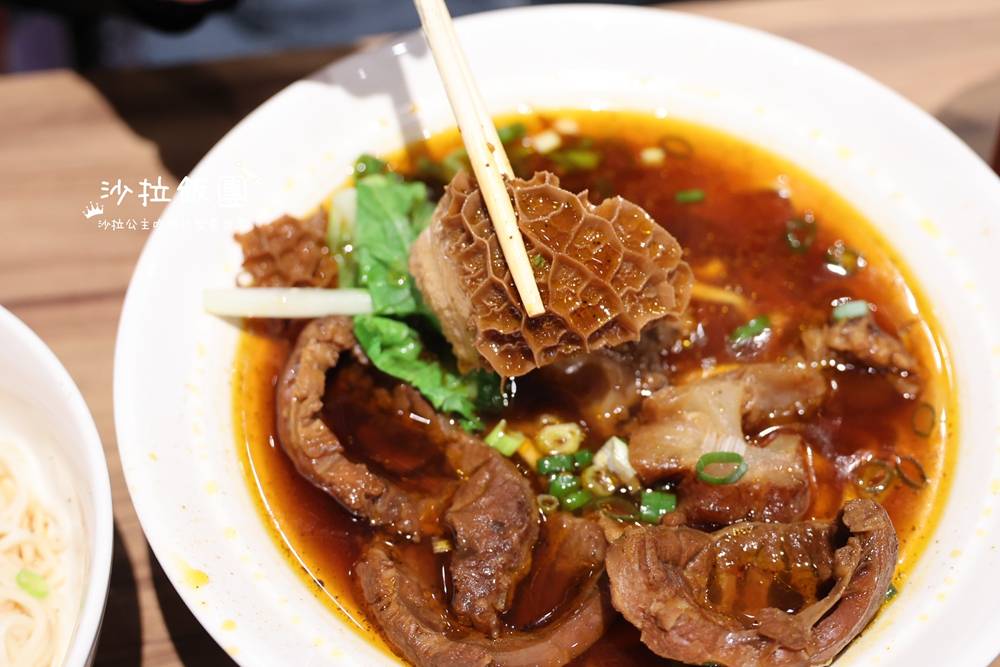 宜蘭五結美食『五吉小館』牛肉麵、牛肉捲餅、蹄花麵 18 宜蘭五結美食『五吉小館』牛肉麵、牛肉捲餅、蹄花麵