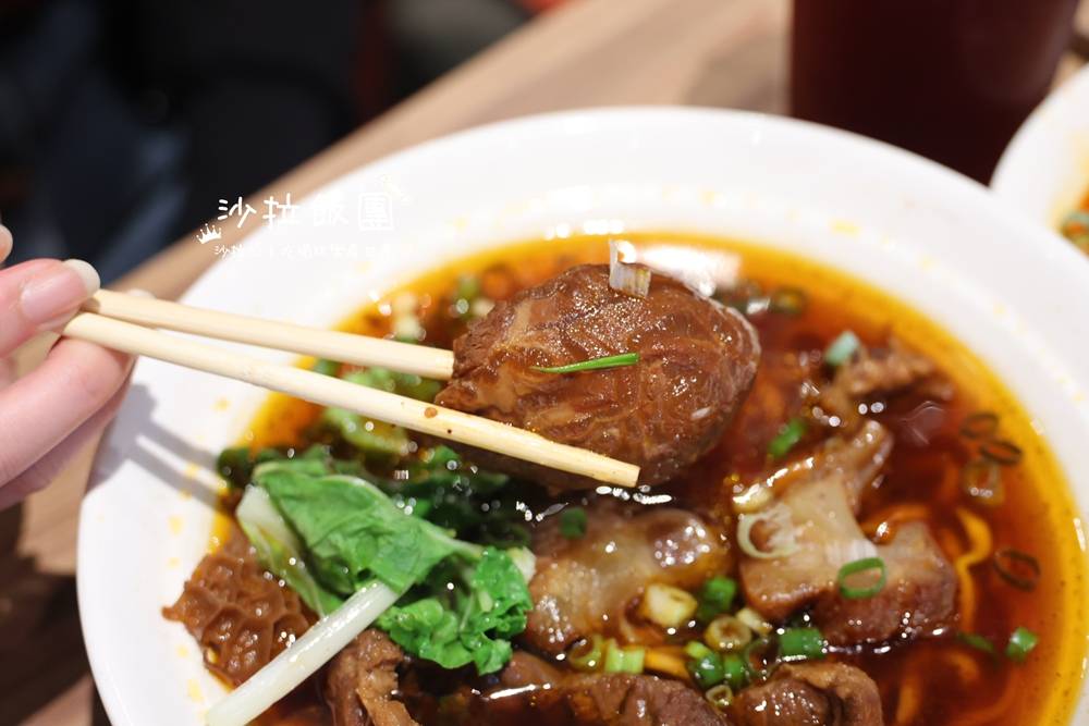 宜蘭五結美食『五吉小館』牛肉麵、牛肉捲餅、蹄花麵 19 宜蘭五結美食『五吉小館』牛肉麵、牛肉捲餅、蹄花麵