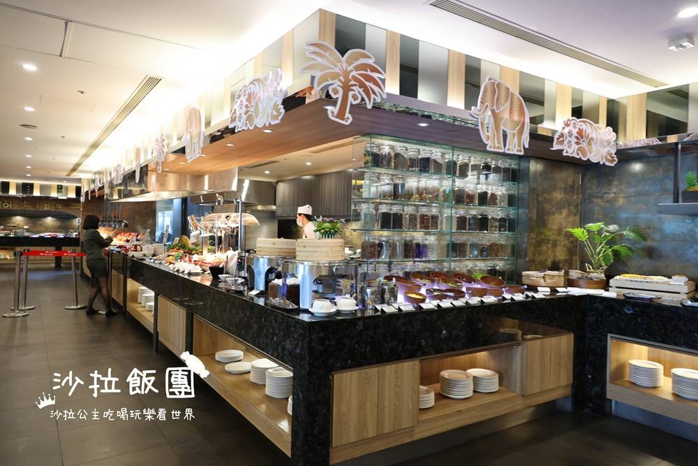 桃園吃到飽『田園西餐廳-福容大飯店桃園機場捷運A8』泰式料理吃到飽