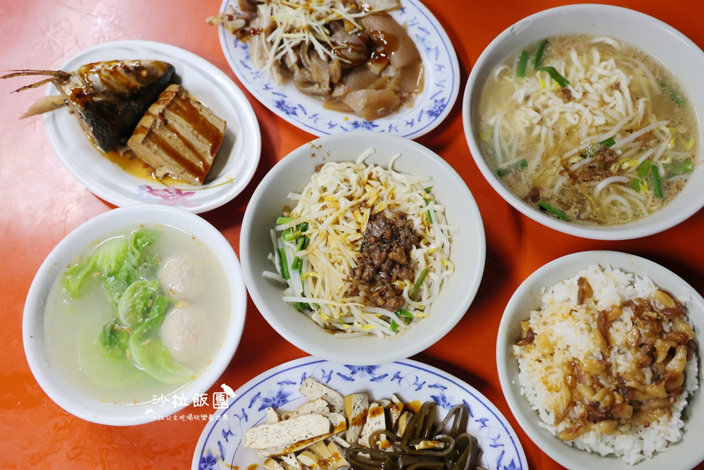 花蓮吉安美食『台東人麵店』當地人吃宵夜晚餐的好地方