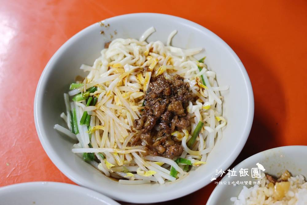 花蓮吉安美食『台東人麵店』當地人吃宵夜晚餐的好地方