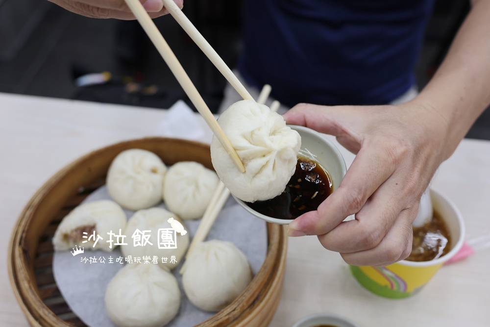 花蓮美食『周家蒸餃小籠包』當地人喜愛的老店