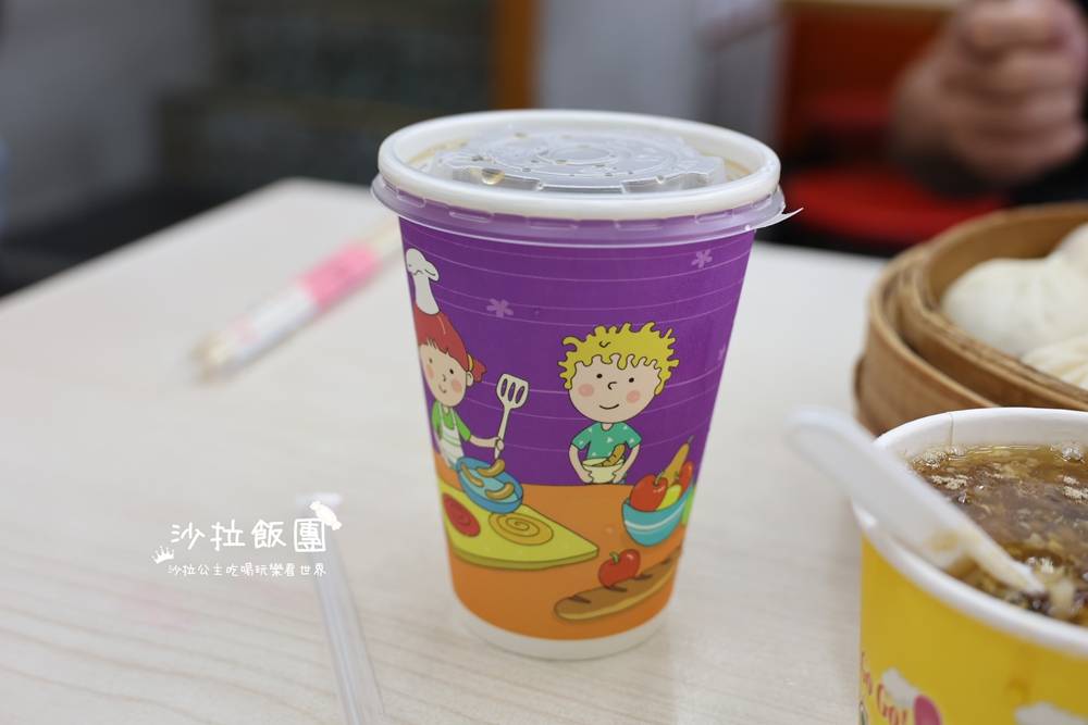 花蓮美食『周家蒸餃小籠包』當地人喜愛的老店