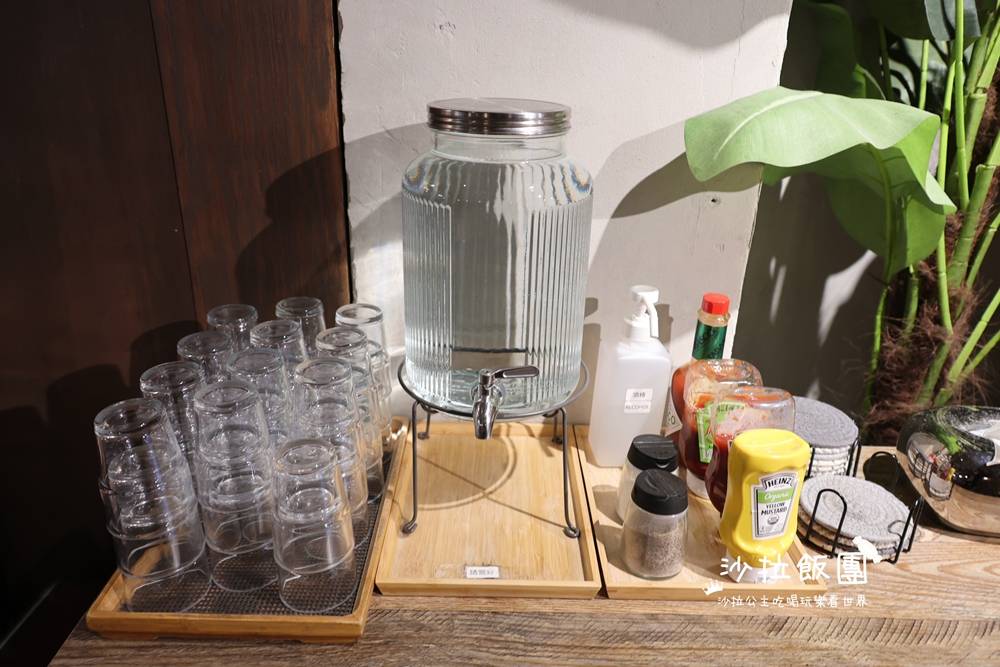 士林劍潭早午餐『HI MATE 』不限時早午餐，寵物友善、菜單