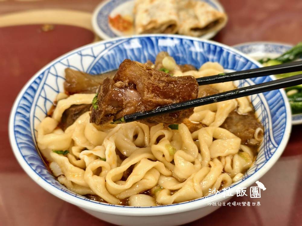 台北牛肉麵推薦『清真黃牛肉麵館』免費加湯加麵