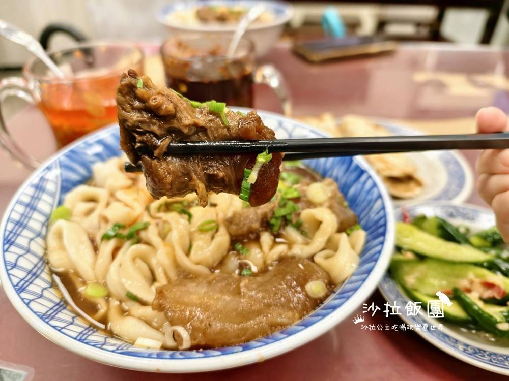 台北牛肉麵推薦『清真黃牛肉麵館』免費加湯加麵