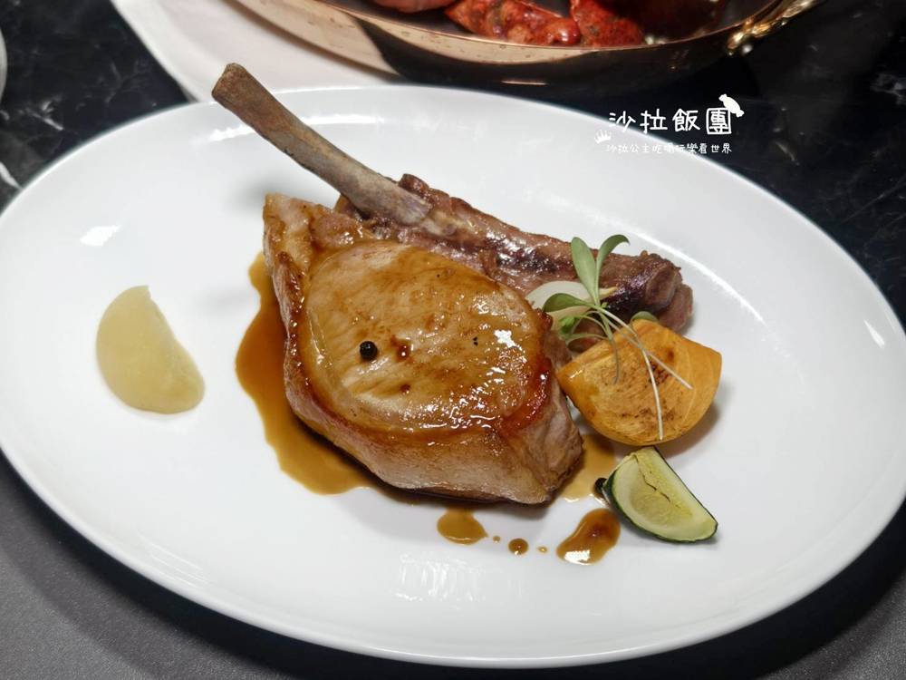 東區約會餐廳『Théorie Theory 法式牛排館』900度烤出來的牛排