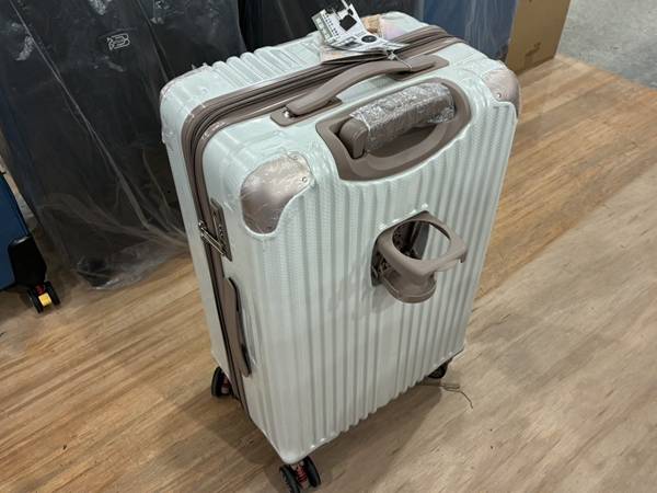 台南永康行李箱特賣會，工廠直營廠拍