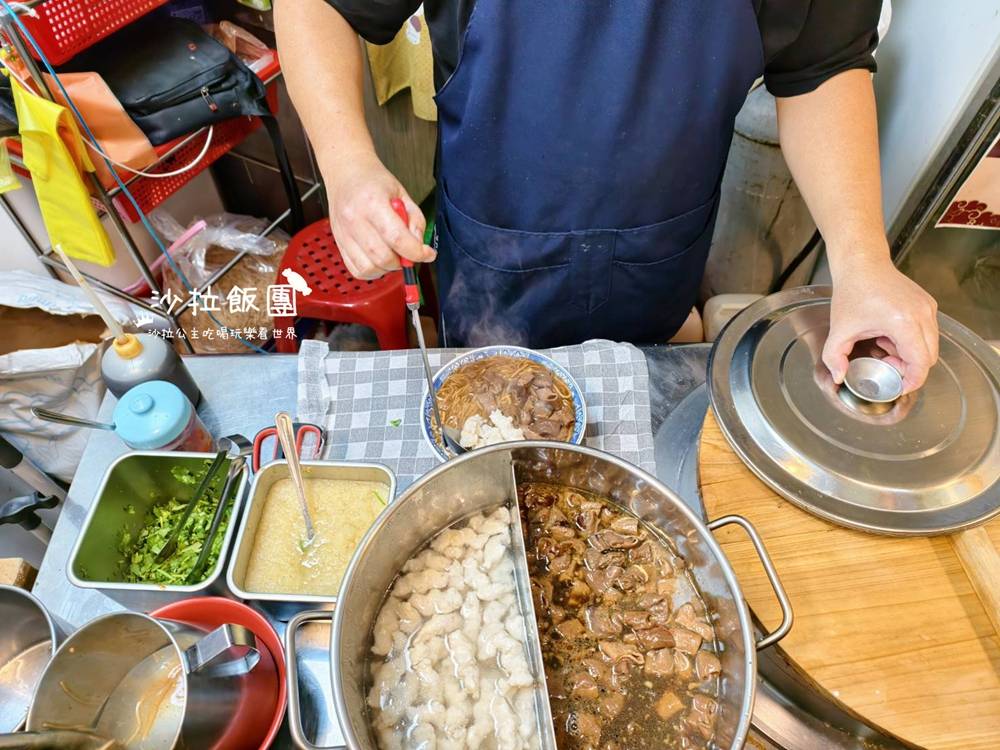 新竹車站美食『鴻運小卷麵線』內用可續麵線一次 4 新竹車站美食『鴻運小卷麵線』內用可續麵線一次