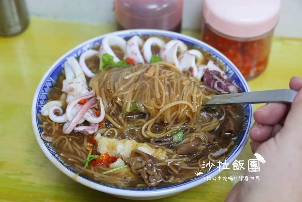 新竹車站美食『鴻運小卷麵線』內用可續麵線一次 13 新竹車站美食『鴻運小卷麵線』內用可續麵線一次