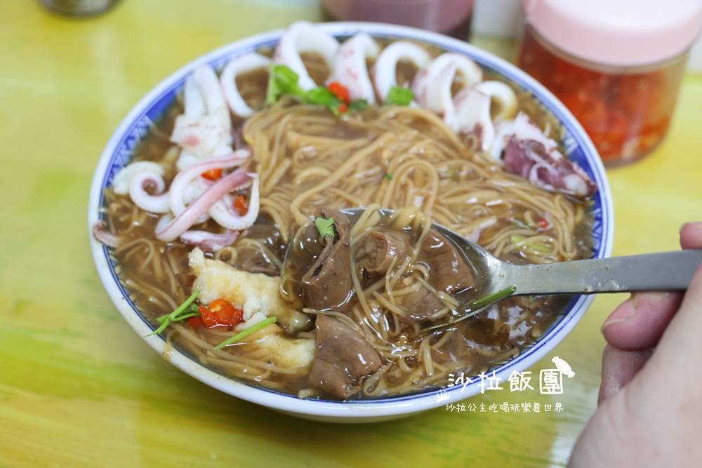 新竹車站美食『鴻運小卷麵線』內用可續麵線一次 10 新竹車站美食『鴻運小卷麵線』內用可續麵線一次