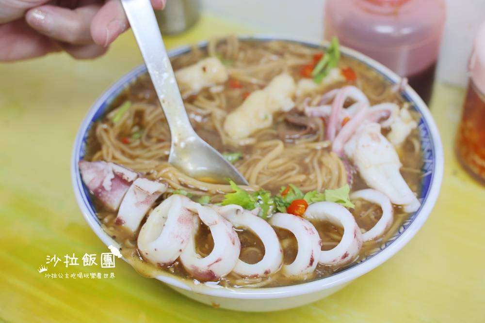 新竹車站美食『鴻運小卷麵線』內用可續麵線一次 12 新竹車站美食『鴻運小卷麵線』內用可續麵線一次