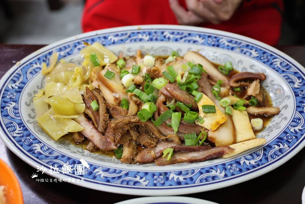 地板超油的排隊名店,大顆扎實水餃5顆就飽到不行 21 地板超油的排隊名店,大顆扎實水餃5顆就飽到不行