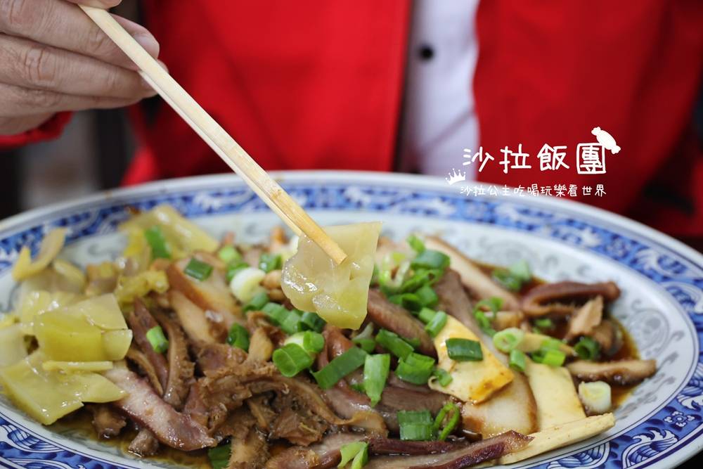 地板超油的排隊名店,大顆扎實水餃5顆就飽到不行 24 地板超油的排隊名店,大顆扎實水餃5顆就飽到不行