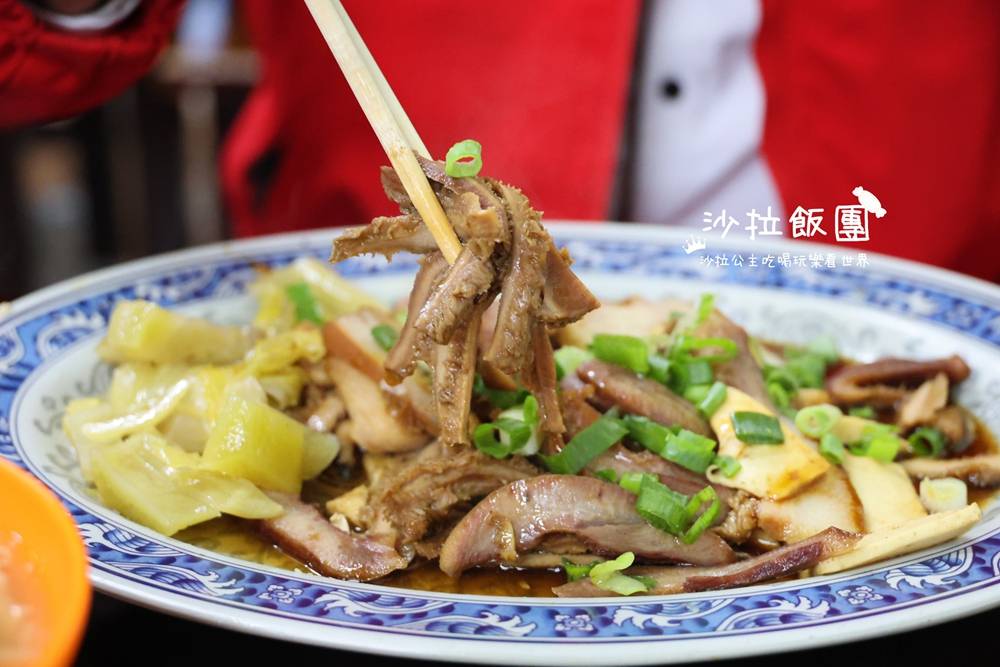 地板超油的排隊名店,大顆扎實水餃5顆就飽到不行 25 地板超油的排隊名店,大顆扎實水餃5顆就飽到不行