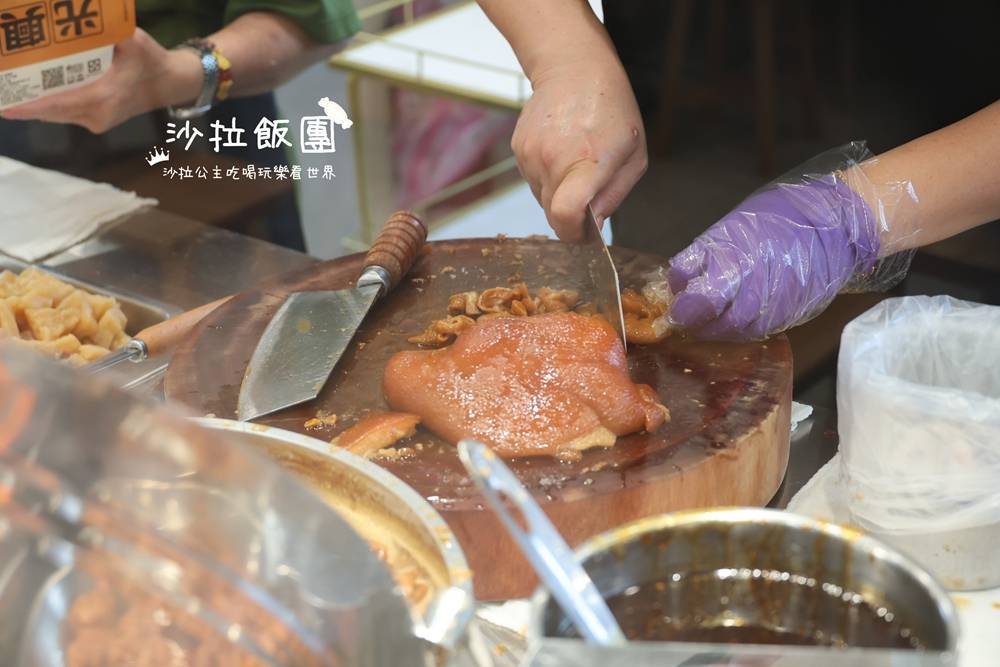 三重美食『光興腿庫』用餐時間大排長龍