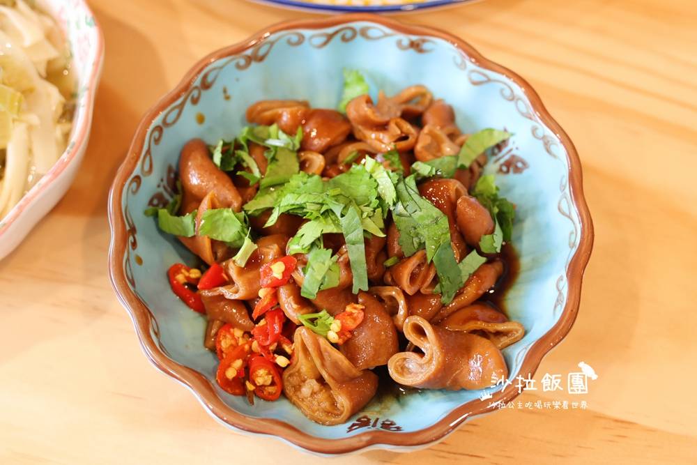 三重美食『光興腿庫』用餐時間大排長龍