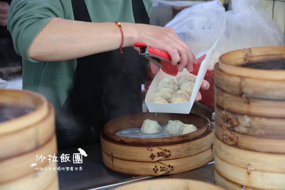 宜蘭礁溪排隊美食『正常鮮肉小湯包』排一小時才吃到