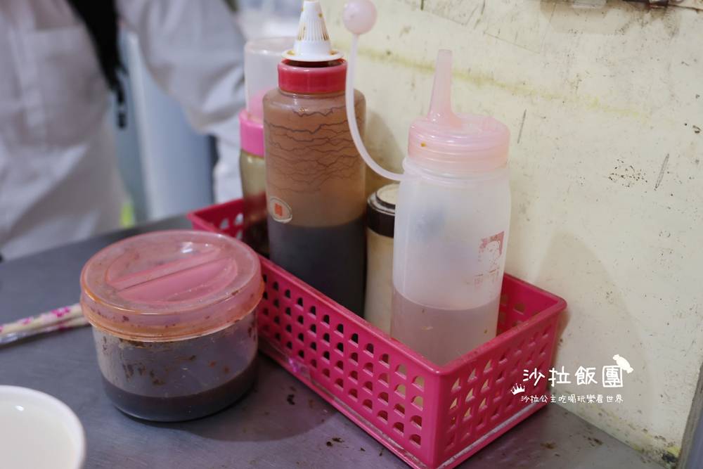 宜蘭礁溪排隊美食『正常鮮肉小湯包』排一小時才吃到