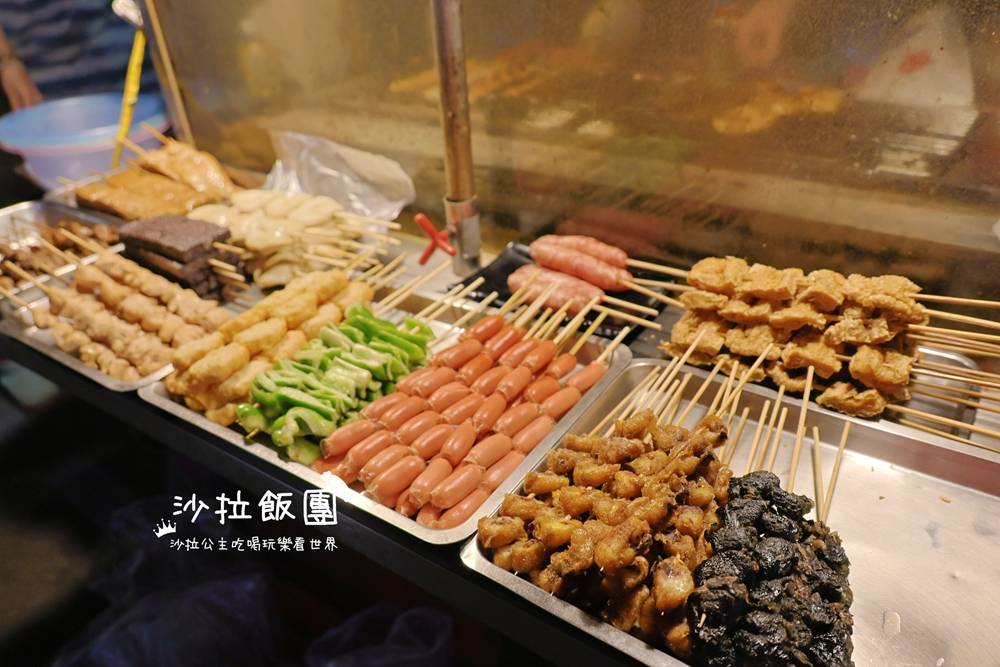 夜貓族才知道的深夜美味｜士林隱藏版七里香，週末凌晨限定炭火燒烤祕密攤