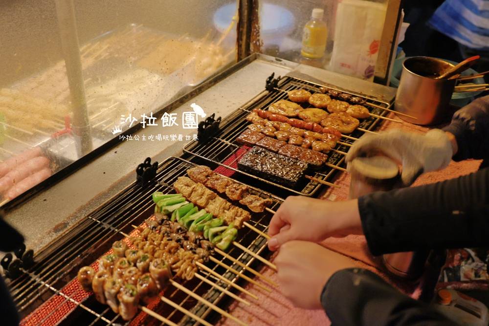 夜貓族才知道的深夜美味｜士林隱藏版七里香，週末凌晨限定炭火燒烤祕密攤