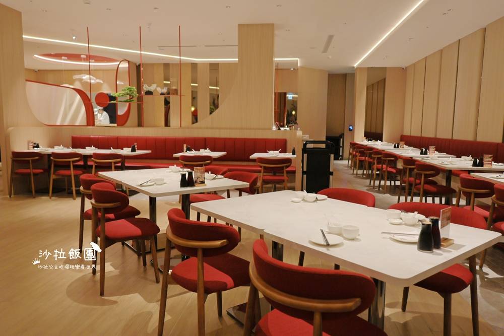 南港美食『漢來上海湯包台北南港 LaLaport 店』台北湯包推薦不多不少18摺湯包