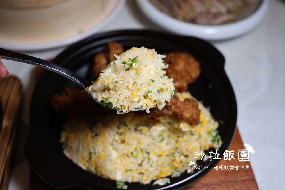 南港美食『漢來上海湯包台北南港 LaLaport 店』台北湯包推薦不多不少18摺湯包